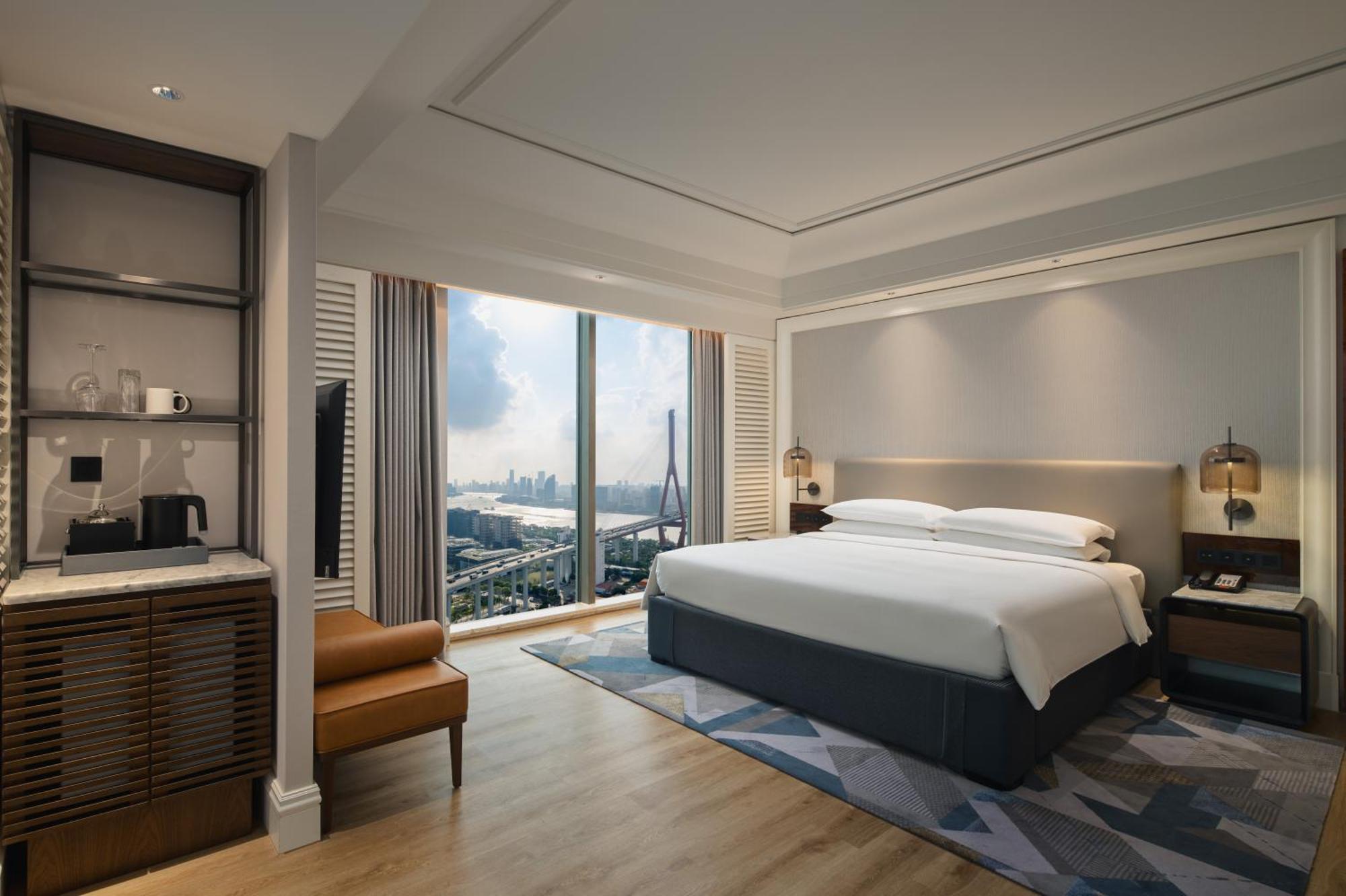 Sheraton Pudong Riverside Hotel 5*